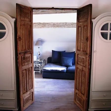 De Pierre Et De Lumiere Apartment Jouhe